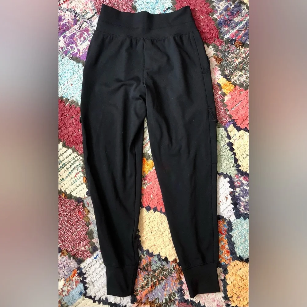 Athleta Black Cargo Joggers in XS - Picture 5 of 6